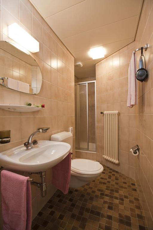 Hotel Al Lago Vogorno Habitación foto